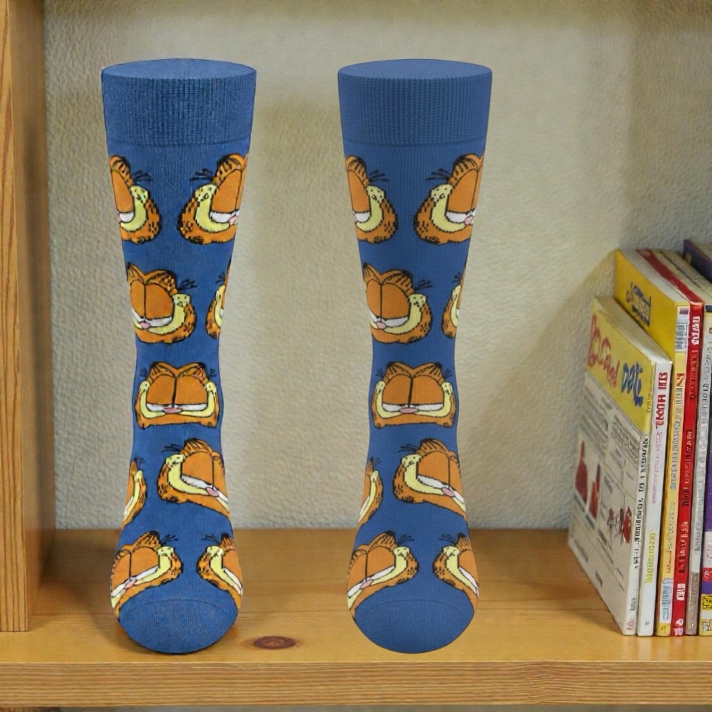 #18 Garfield Patterned Blue Socks - Picture 2 of 7